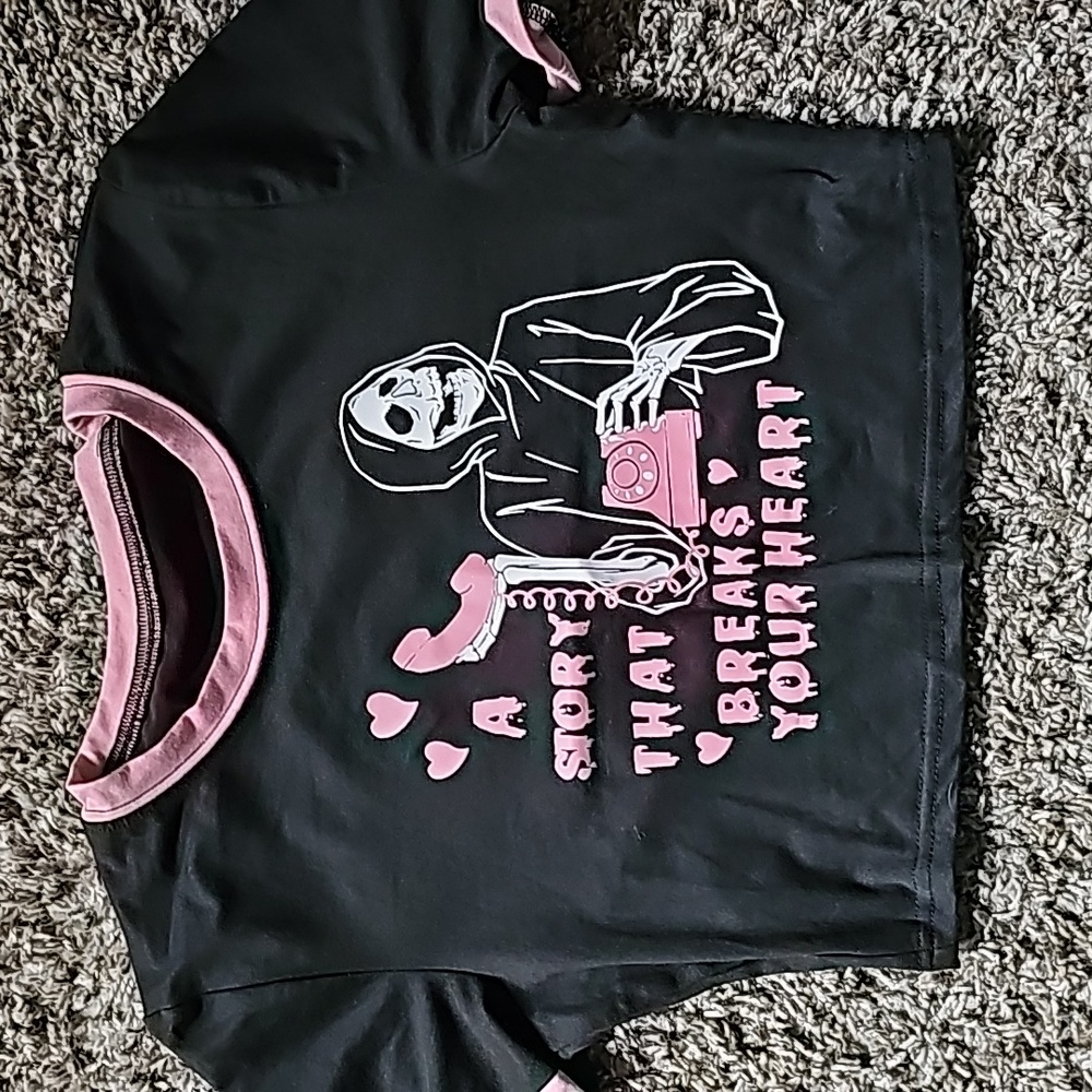 Romwe 'A Story that Breaks Your Heart' Crop Top